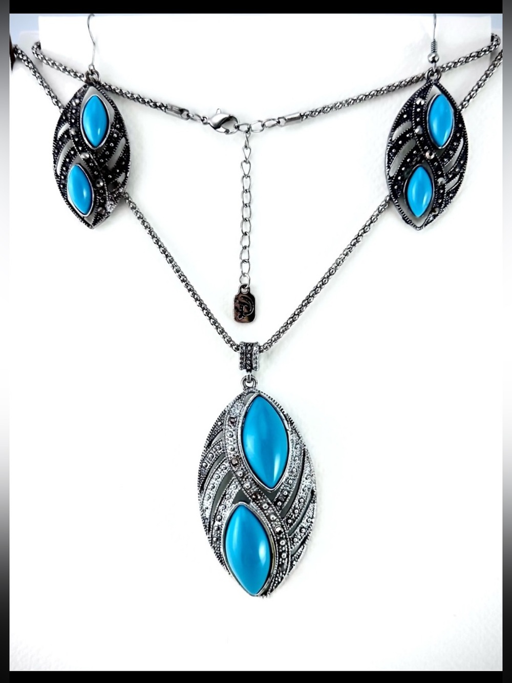 You & I Vintage Turquoise Silver Pendant Necklace Earrings Set Southwest